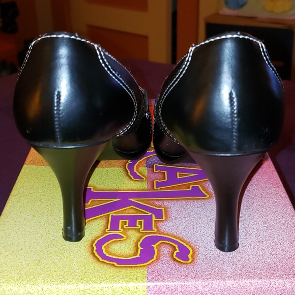 Vintage HOT CAKES CAREER HEELS - Picture 2 of 9